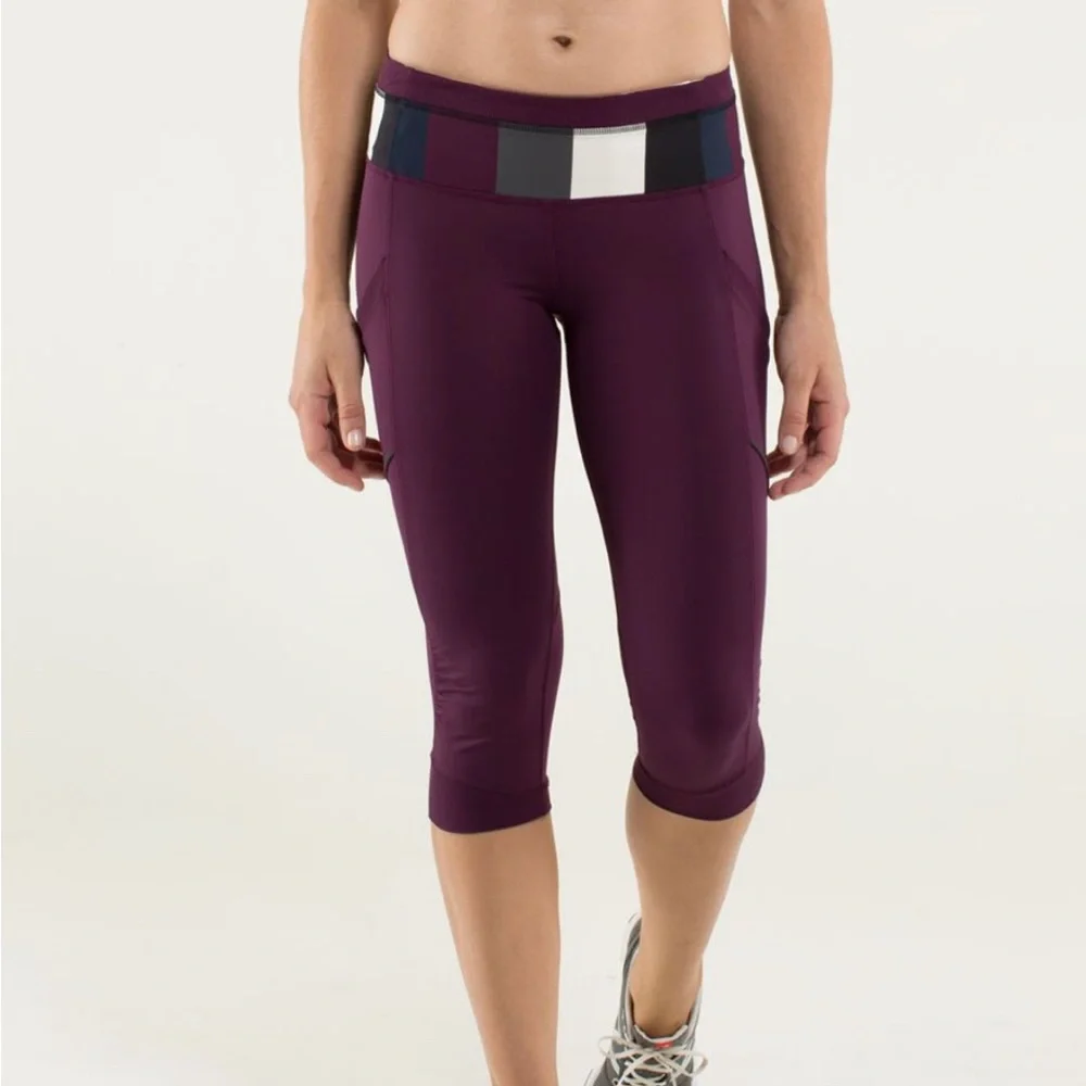 Lululemon Run For Fun Crop Plum / Pow Stripe Angel Wing / Angel Win Size 4